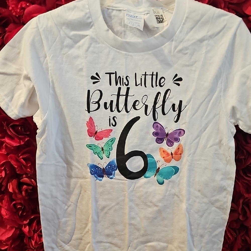 Port & Company NWT White Butterfly 6th Birthday Graphic Kids T-Shirt Size Small